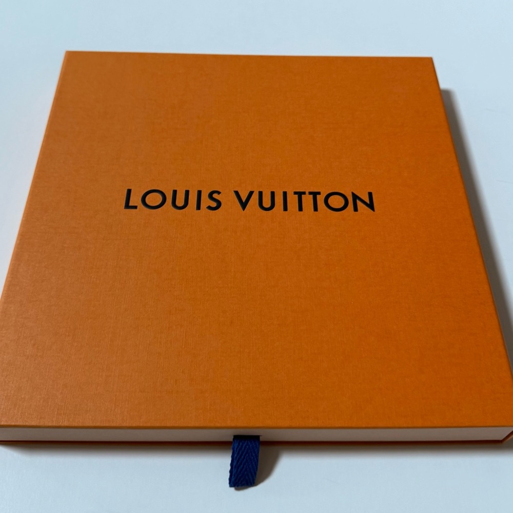 Louis Vuitton Orange Box with Red and Blue Accents - Picture 6 of 15